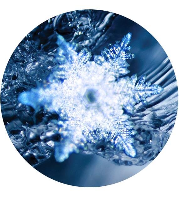 Mit dem energetisierten Wasserfilter bringen Sie Ihr Trink- und Brauchwasser wieder in eine hexagonale Struktur.